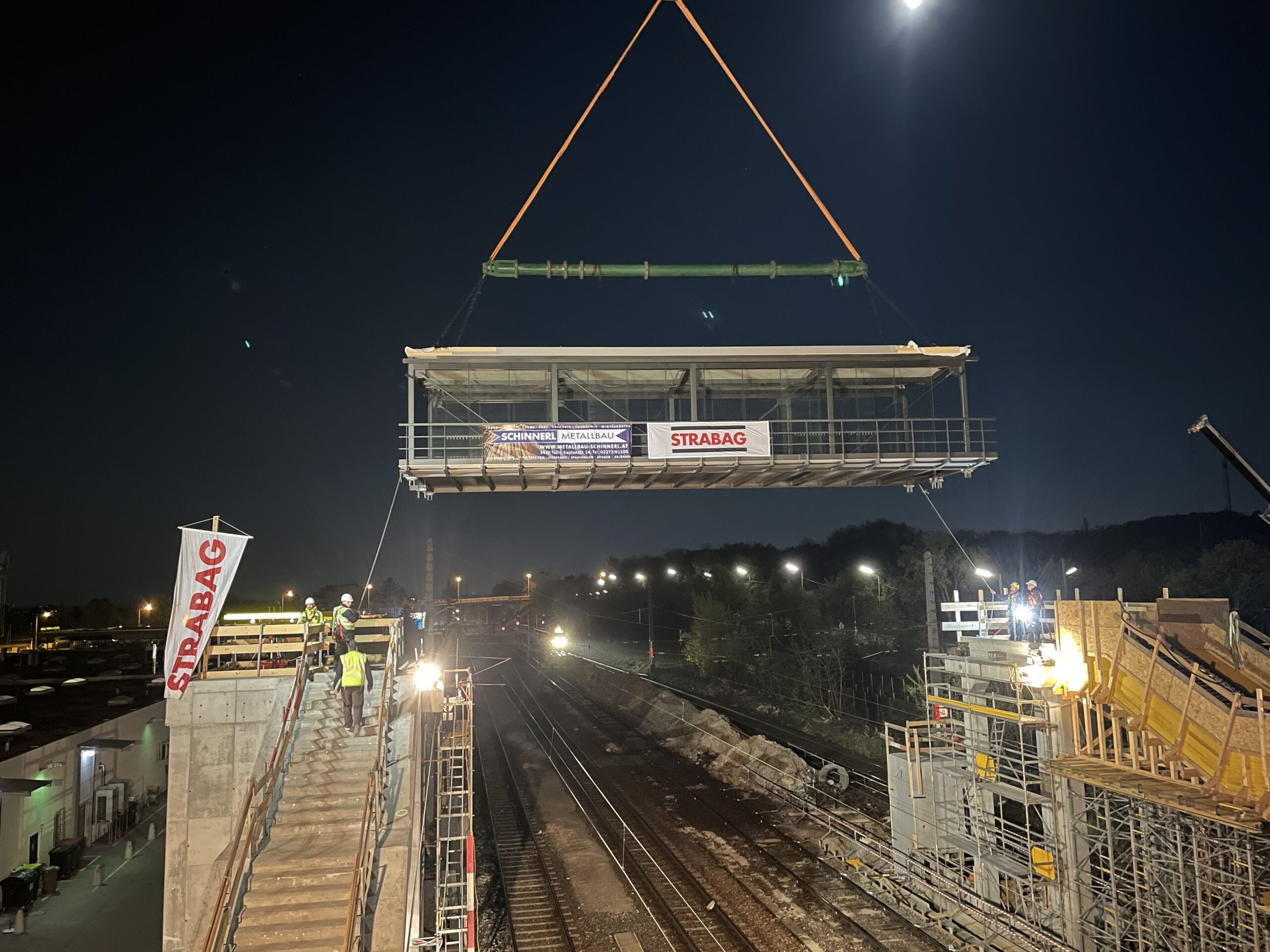 Steg und Haltestelle Wien Grillgasse